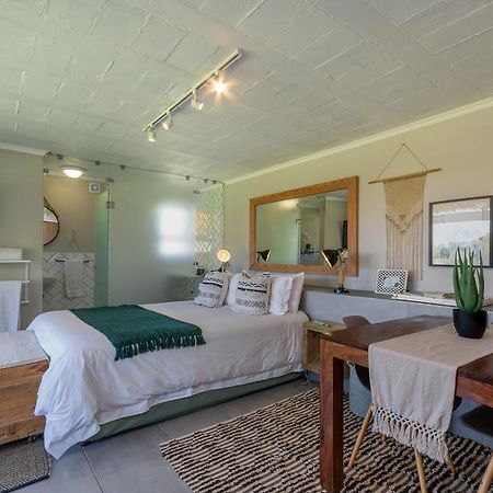 Wildlife Retreat On A Wine-Farm Villa Stellenbosch Kültér fotó